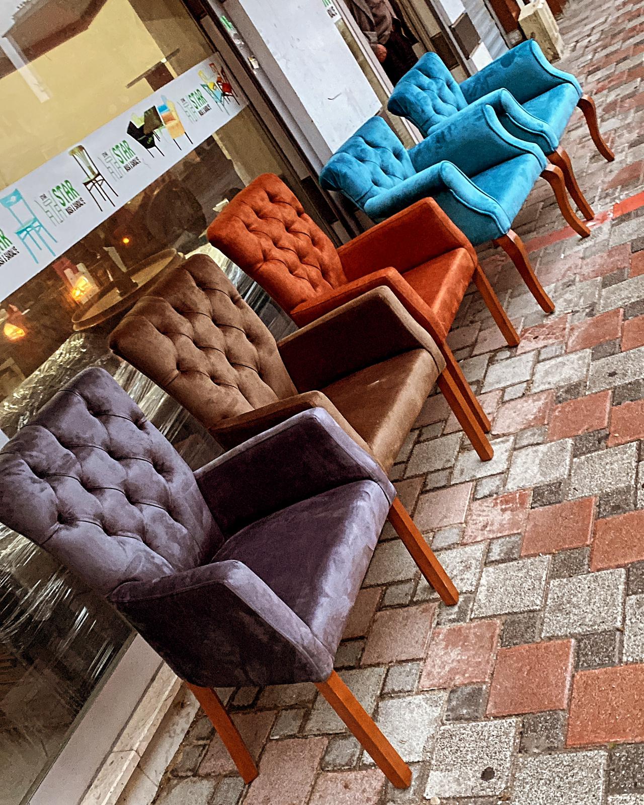 Cafe koltukları